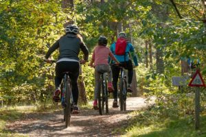 family bicylcing