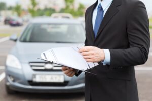 ¿Qué es una página de “diciembre” de seguro de automóvil?